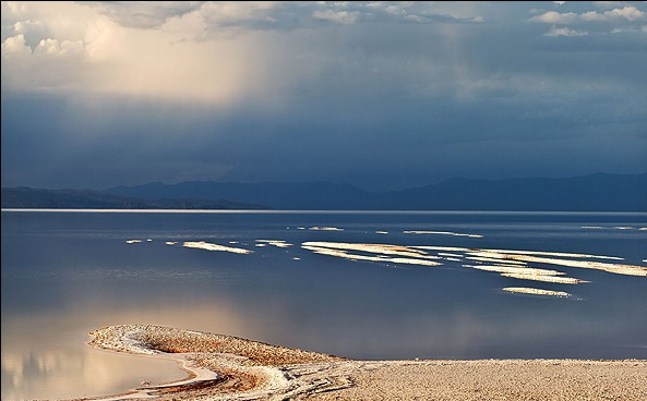Image result for ‫دریاچه ارومیه‬‎