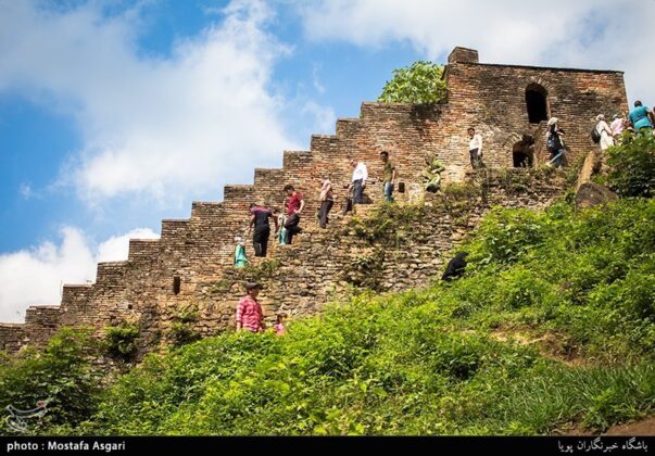 Irans Beauties in Photos: Enchanting Rudkhan Castle4
