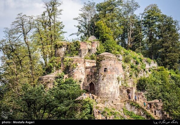 Irans Beauties in Photos: Enchanting Rudkhan Castle6