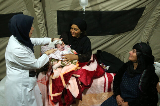 Two Babies Born in Makeshift Hospital amid Iran Earthquake12