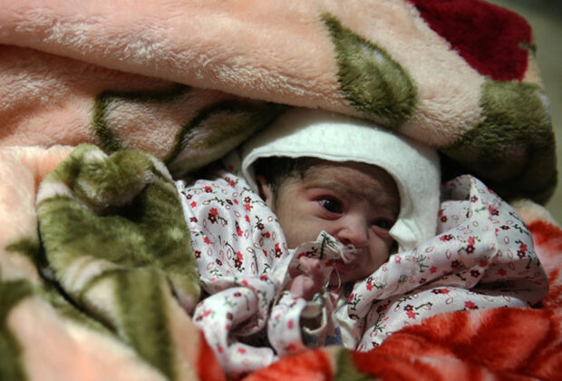 Two Babies Born in Makeshift Hospital amid Iran Earthquake9