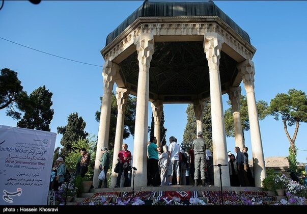 German Artist Displays Hafez-Inspired Paintings in Shiraz