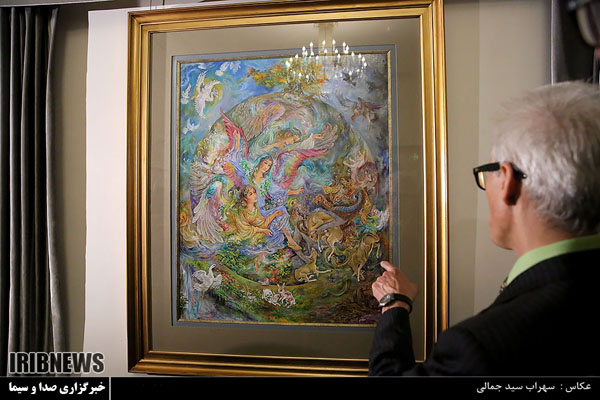 Master Miniaturist Mahmud Farshchian Unveils New Works in Tehran