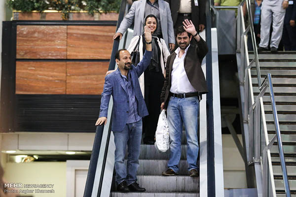 Farhadi’s ‘Salesman’ Team Warmly Welcomed in Tehran