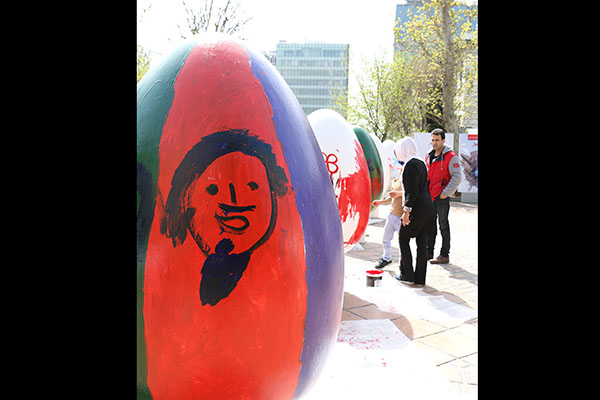 Painting Eggs at Nowrouz (PHOTOS)