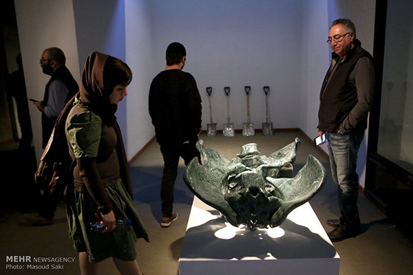 Tehran hosts Belgian pioneer artist's works