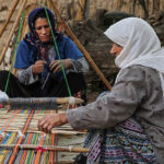 Iranian women weaving Jajim