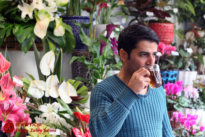 Tea, a popular hot drink with the Iranians 1