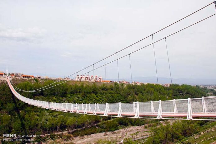 bridge in northwestern Iran_000