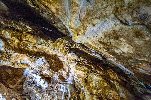 Chal-Nakhjir Cave11