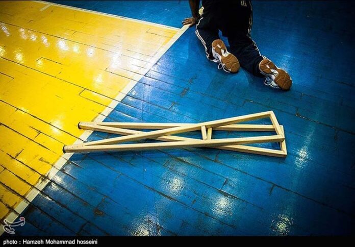 Paralyzed Iranian man00