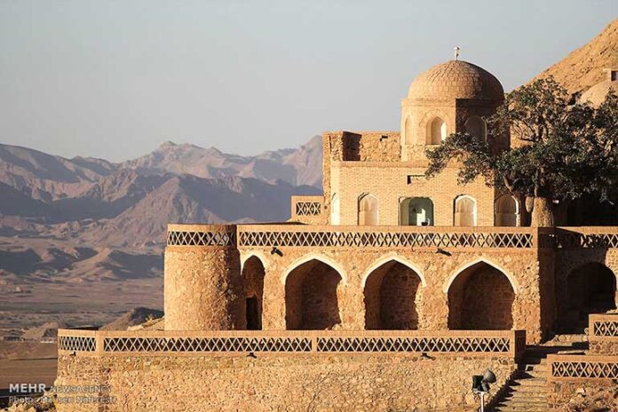 Bouzarjomehr Qayeni0