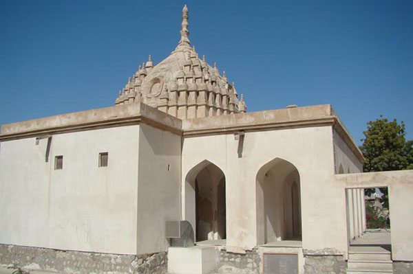 Hindu temple_Azkhak_2