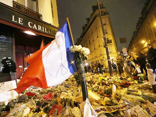 Paris-attacks-web