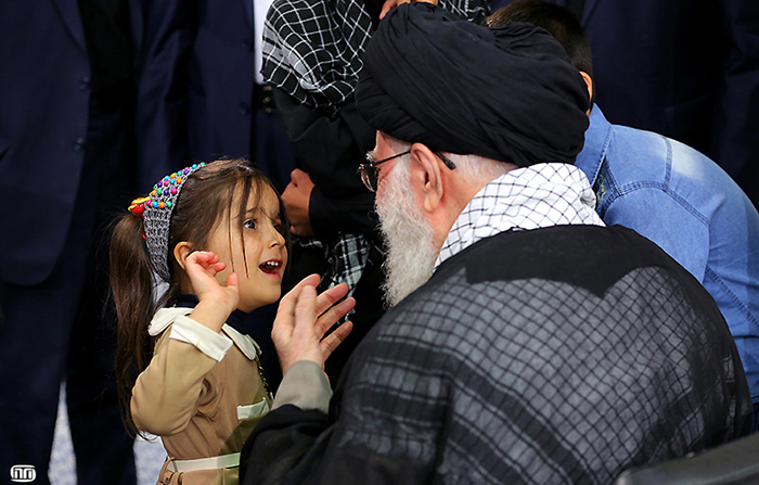 Ayatollah Khamenei-4-Year-Old Girl (3)
