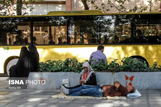 Iran’s National University Entrance Exam: Families Waiting for Their Children