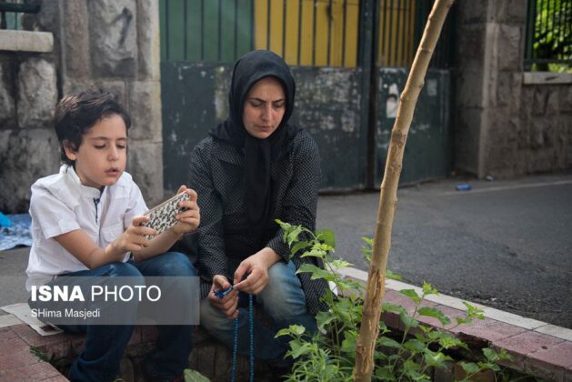 Iran’s National University Entrance Exam: Families Waiting for Their Children