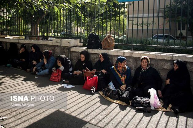 Iran’s National University Entrance Exam: Families Waiting for Their Children