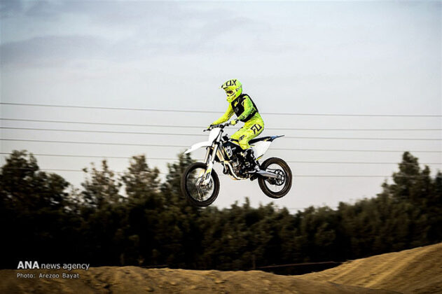 Off-Road Motorcycle Race14_b