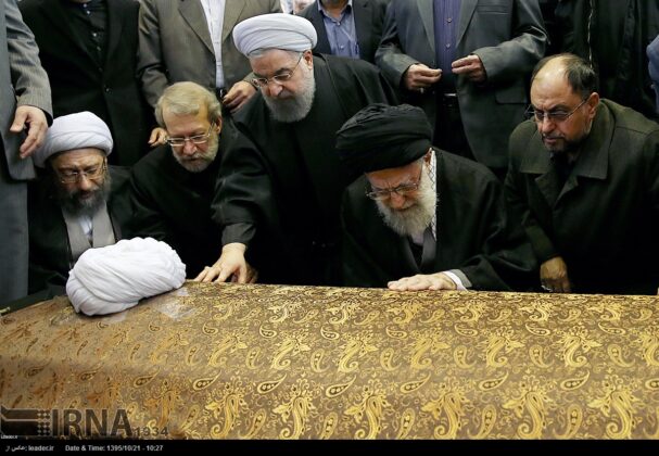 Ayatollah Khamenei Leads Ritual Prayers at Ex-President Rafsanjani’s Funeral