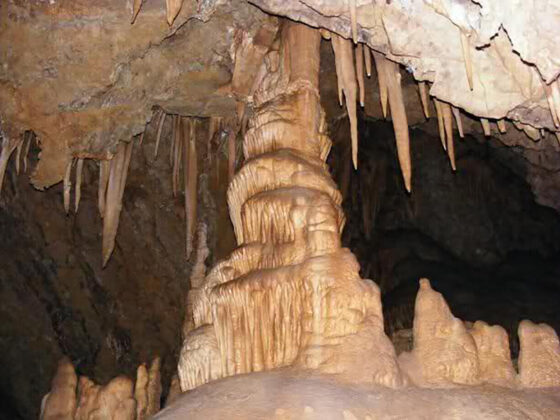 Tehran’s Longest Cave in Austria Caving Guidebook