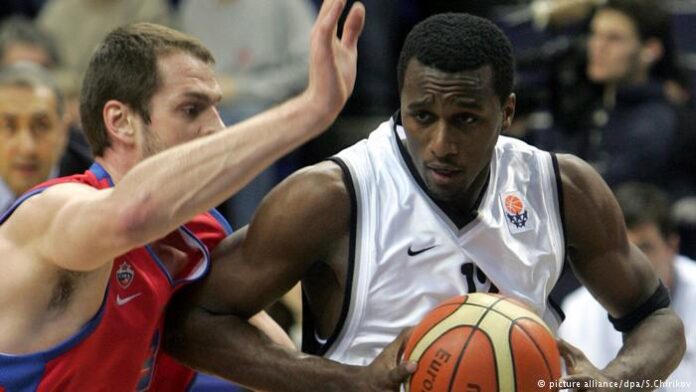 Mahram Tehran’s Former American Basketball Player Dies