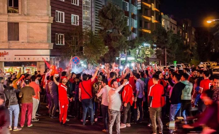 Iranians Take to Streets to Celebrate Persepolis FC’s Championship 25 Iranians Take to Streets to Celebrate Persepolis FC’s Championship