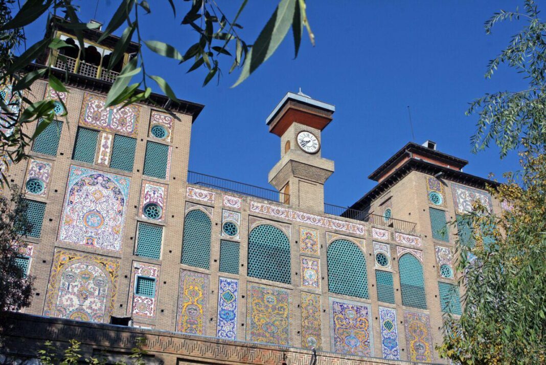 Golestan Palace's Clock Finally Fixed after 90 Years