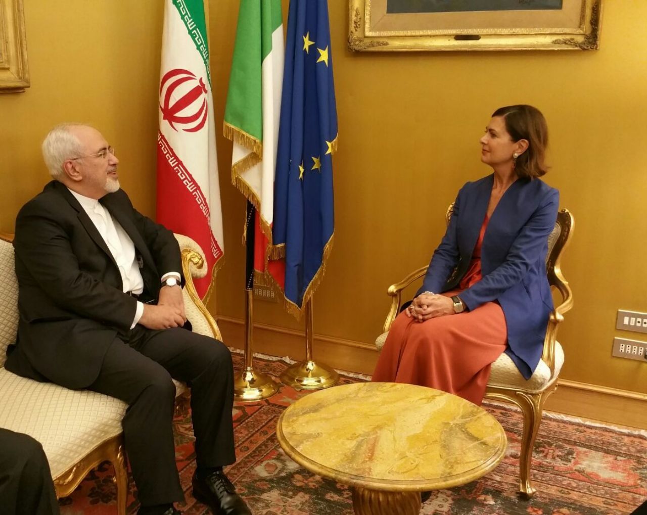Iran FM Holds Talks with Top Italian Officials in Rome