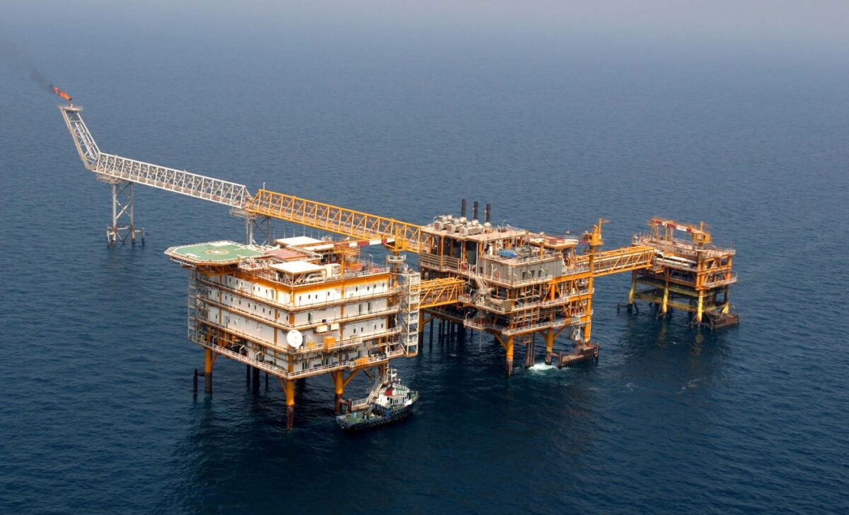 ‘Iran Not Obliged to Contract Out Oil Projects to India’ 2 Farzad B