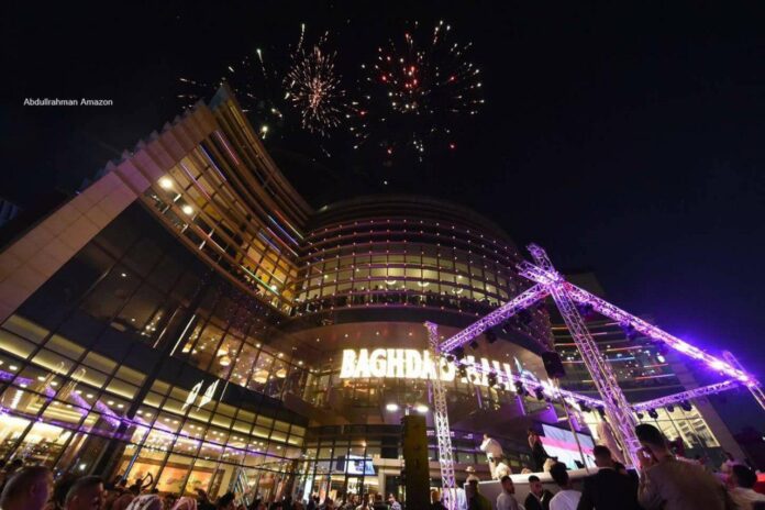 Iraq Still Alive Thousands Celebrate Opening of Baghdad Mall (4)