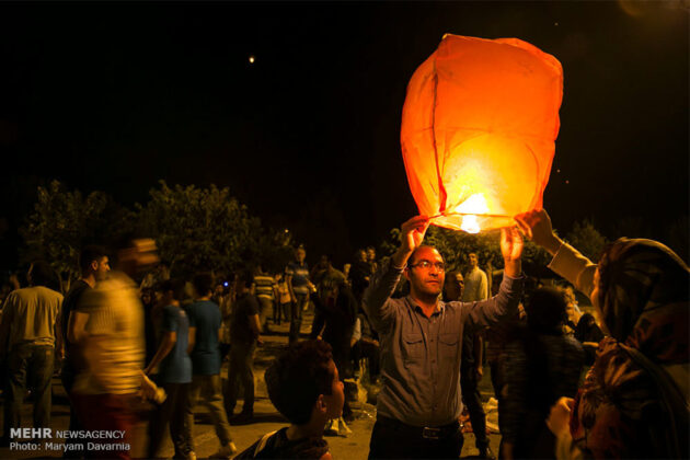 Iranians Hold Balloon Festival in Memory of Syrian Children