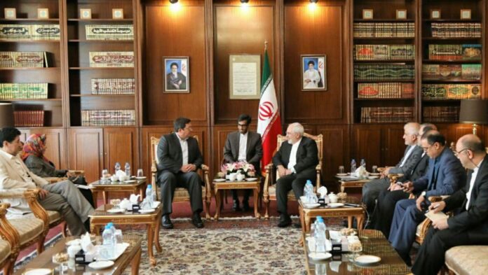 Iran, Ecuador Call for Expansion of Mutual Cooperation