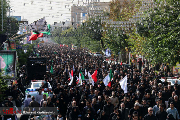 Thousands Attend Funeral Ceremony of Iranian Martyr Hojaji