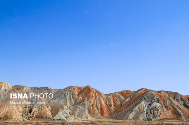 Iran’s Beauties in Photos: Colourful Mountains