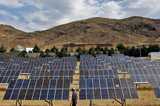 Iran Signs €20m Deal with China on Development of Solar Panels