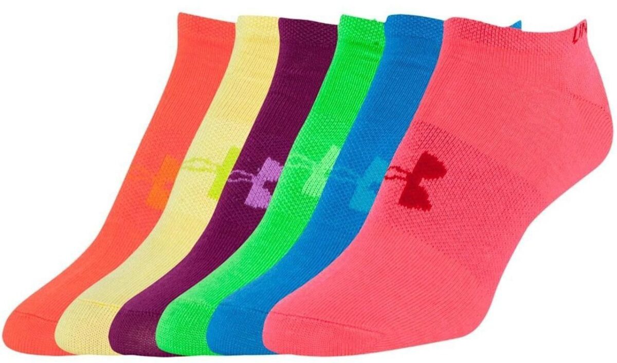 Iran Exporting Women's Socks to Spain, Norway 1 Women across the World Wearing Iranian-Made Socks