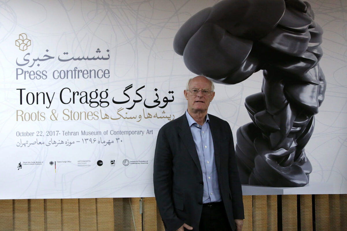 Tehran to Host Exhibition of Tony Cragg’s Artworks
