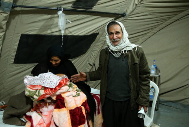 Two Babies Born in Makeshift Hospital amid Iran Earthquake15