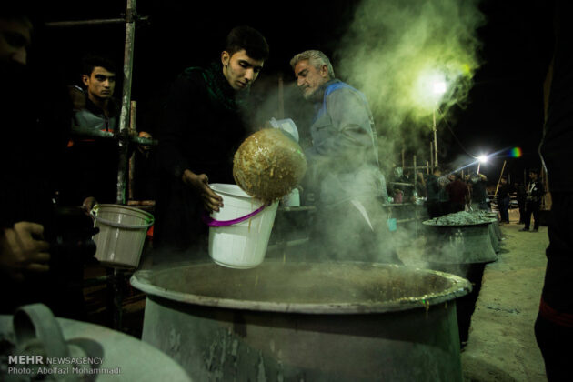 Unique Votive Food Annually Cooked in Iran’s Yazd