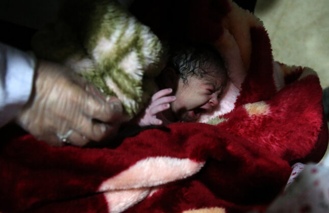 Two Babies Born in Makeshift Hospital amid Iran Earthquake7