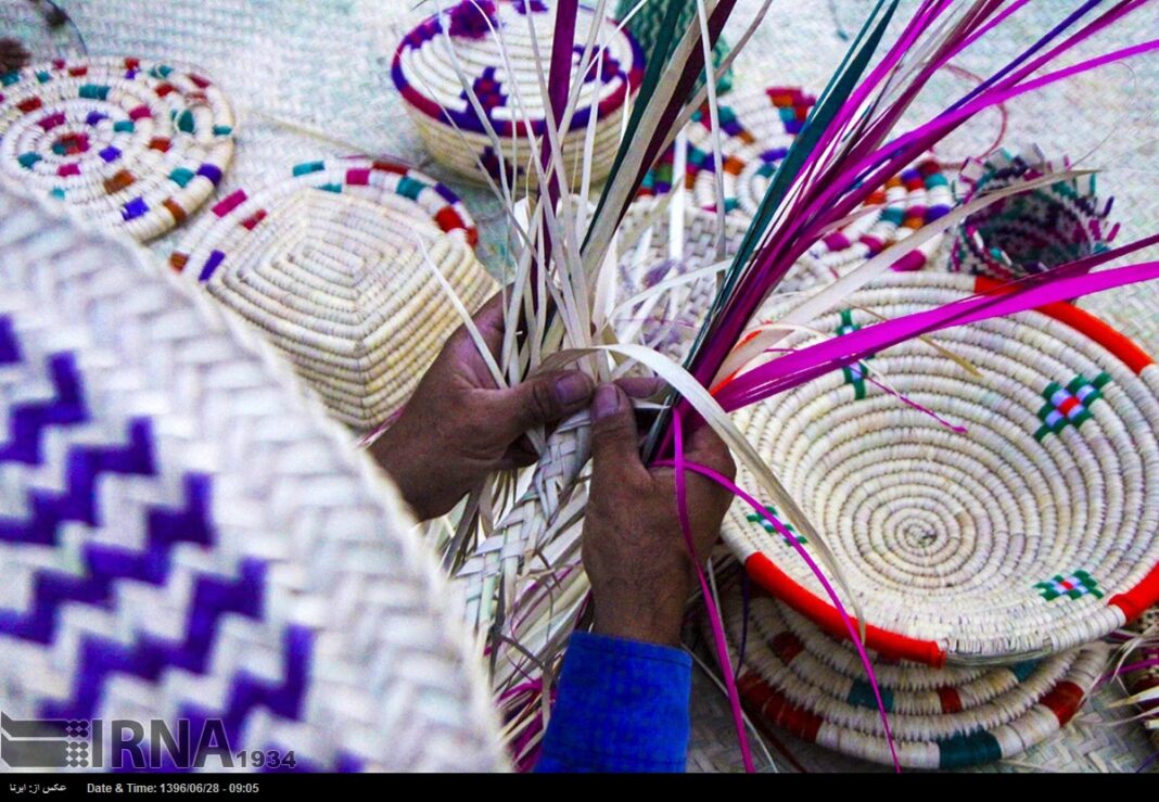 Iranian Craftsmen Turn Palm Leaves into Superb Artworks