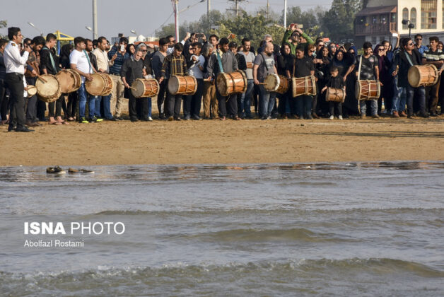 People of Iran’s Bushehr Mourn for Sanchi Oil Tanker Victims (+Video)