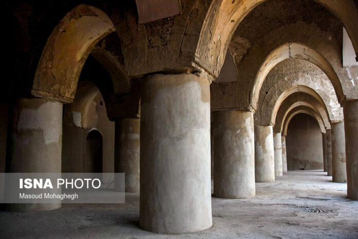 Persian Architecture in Photos: Tarikhaneh Mosque