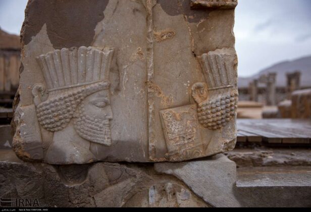 Iran’s Beauties in Photos: A Rainy Day in Persepolis