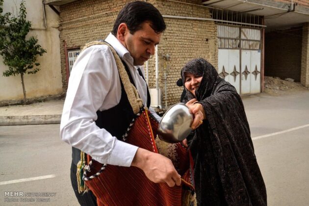 ‘Nowruz Khani’ Ritual Heralds Advent of Persian New Year