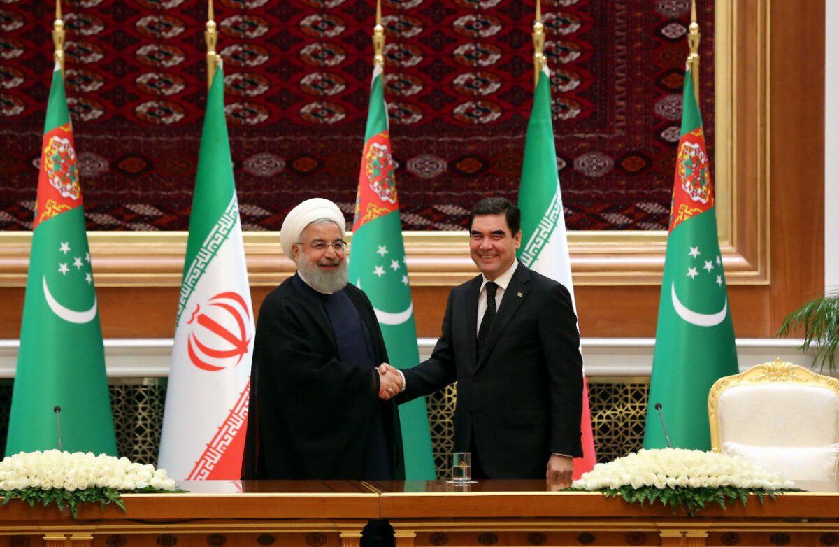Iran, Turkmenistan Sign 13 MoUs to Strengthen Bonds of Friendship
