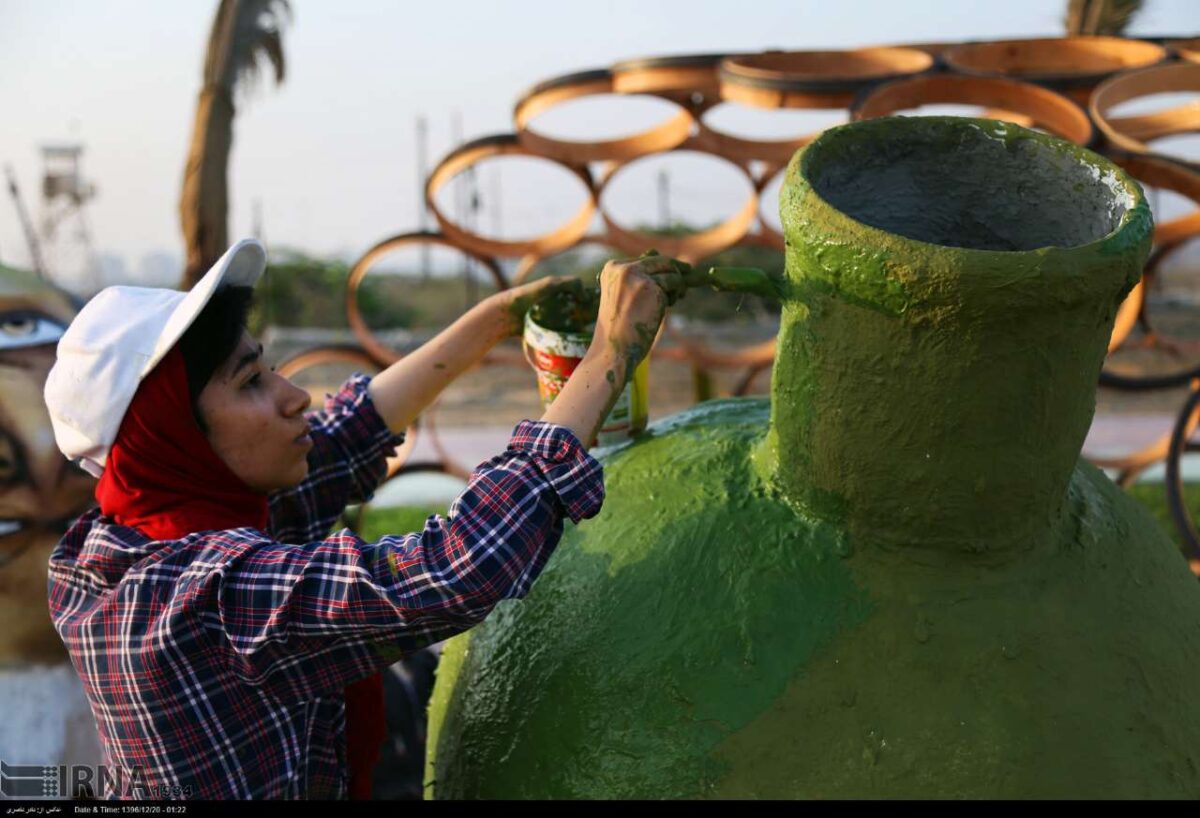 Iranian Artworks in Photos: Painting on Jahlah Jars