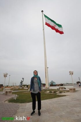 American Girl Visits Iran’s Kish Island as Part of Guinness Record Attempt