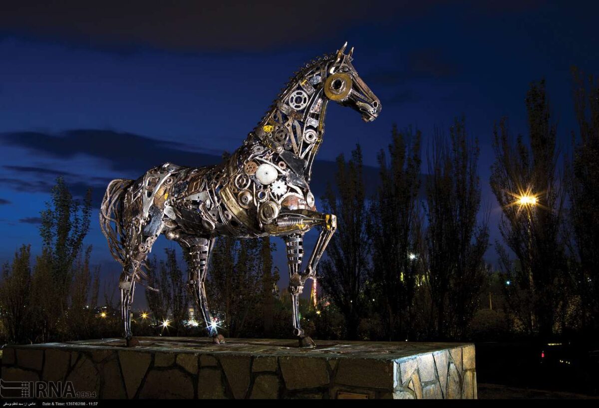 Iranian Artisan Uses Scrap Metal to Make Lovely Statues 25 Iranian Artisan Uses Scrap Metal to Make Lovely Statues
